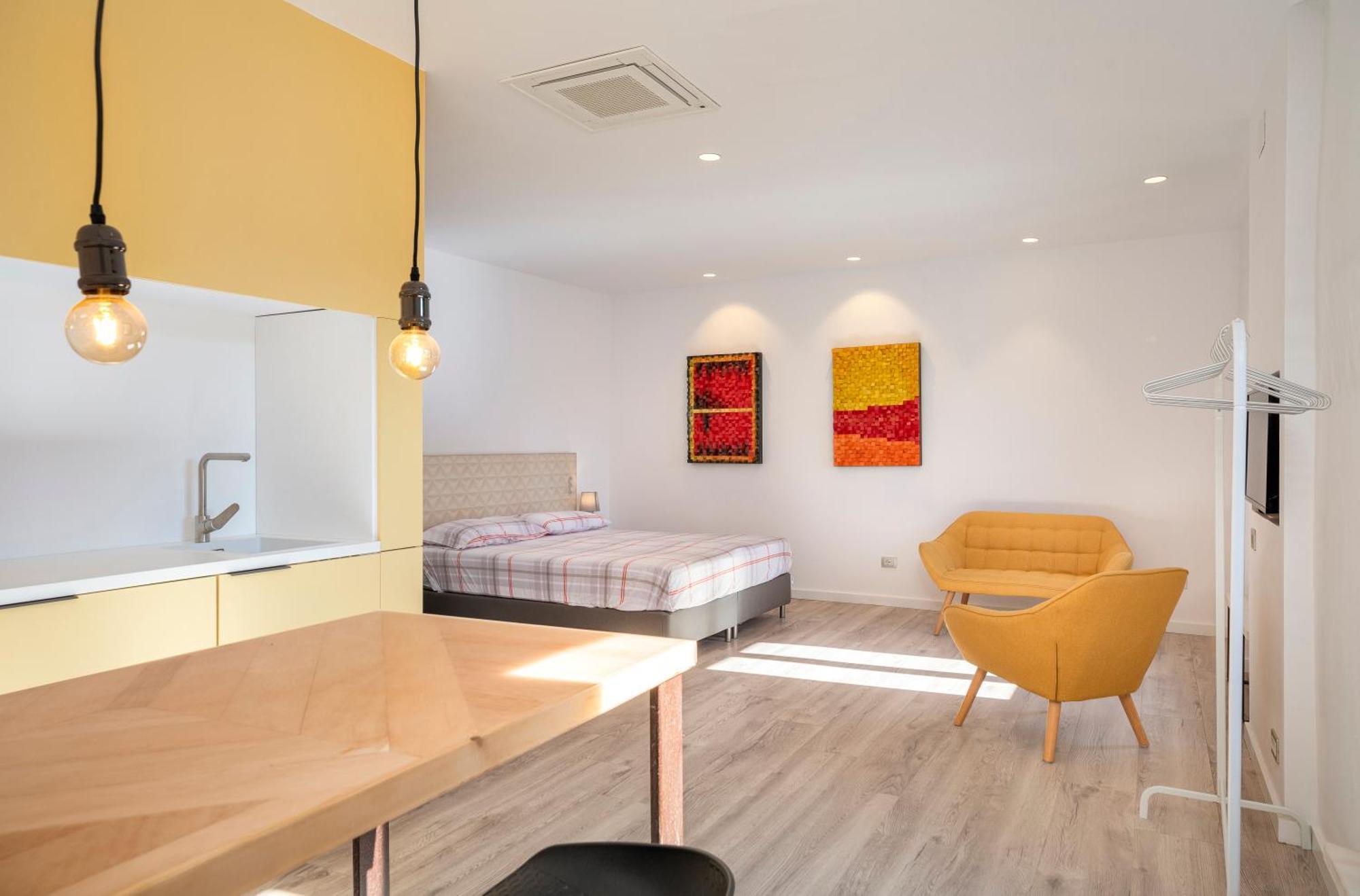Bonaire Suites Sant Mori Bagian luar foto